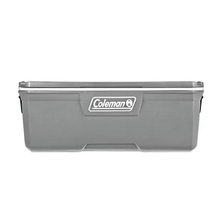 HIELERA COLEMAN 150 QT, TAPA CON MOLDE PORTAVASOS Y ASAS, GRIS